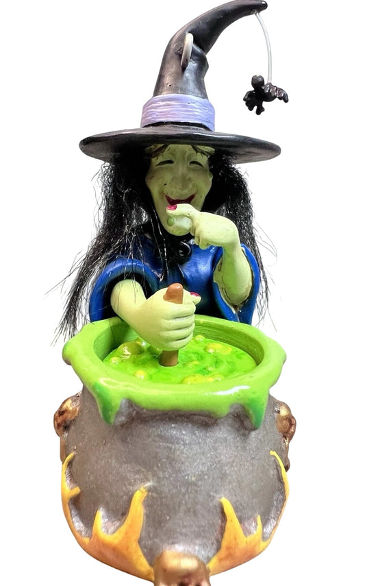 2004 Matilda, The Cook Hallmark Ornament (Halloween) QFO6041