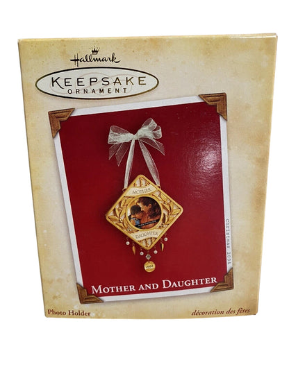 2004 Mother and Daughter Hallmark Ornament (Photo Holder) QXG5651