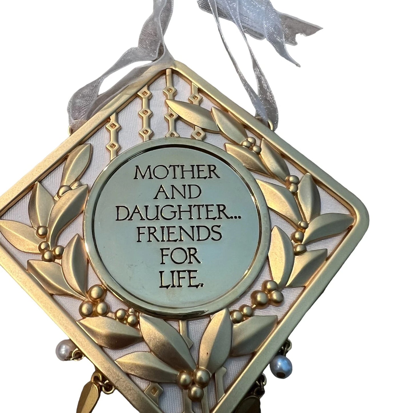 2004 Mother and Daughter Hallmark Ornament (Photo Holder) QXG5651