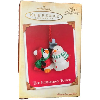 2004 The Finishing Touch Hallmark Ornament (Penguin Pal) QXC4008
