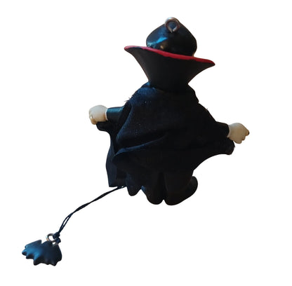 2004 The Master Hallmark Ornament (Halloween) QFO6031