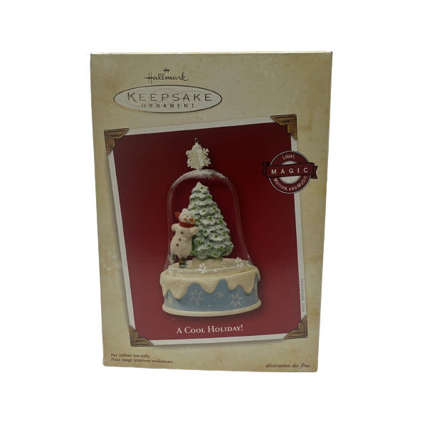 2004 A Cool Holiday! Hallmark Ornament (Snowman) QLX7621