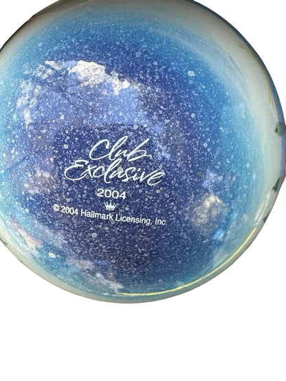 2004 A Wish for Peace Hallmark Ornament (Ball) QXC4013