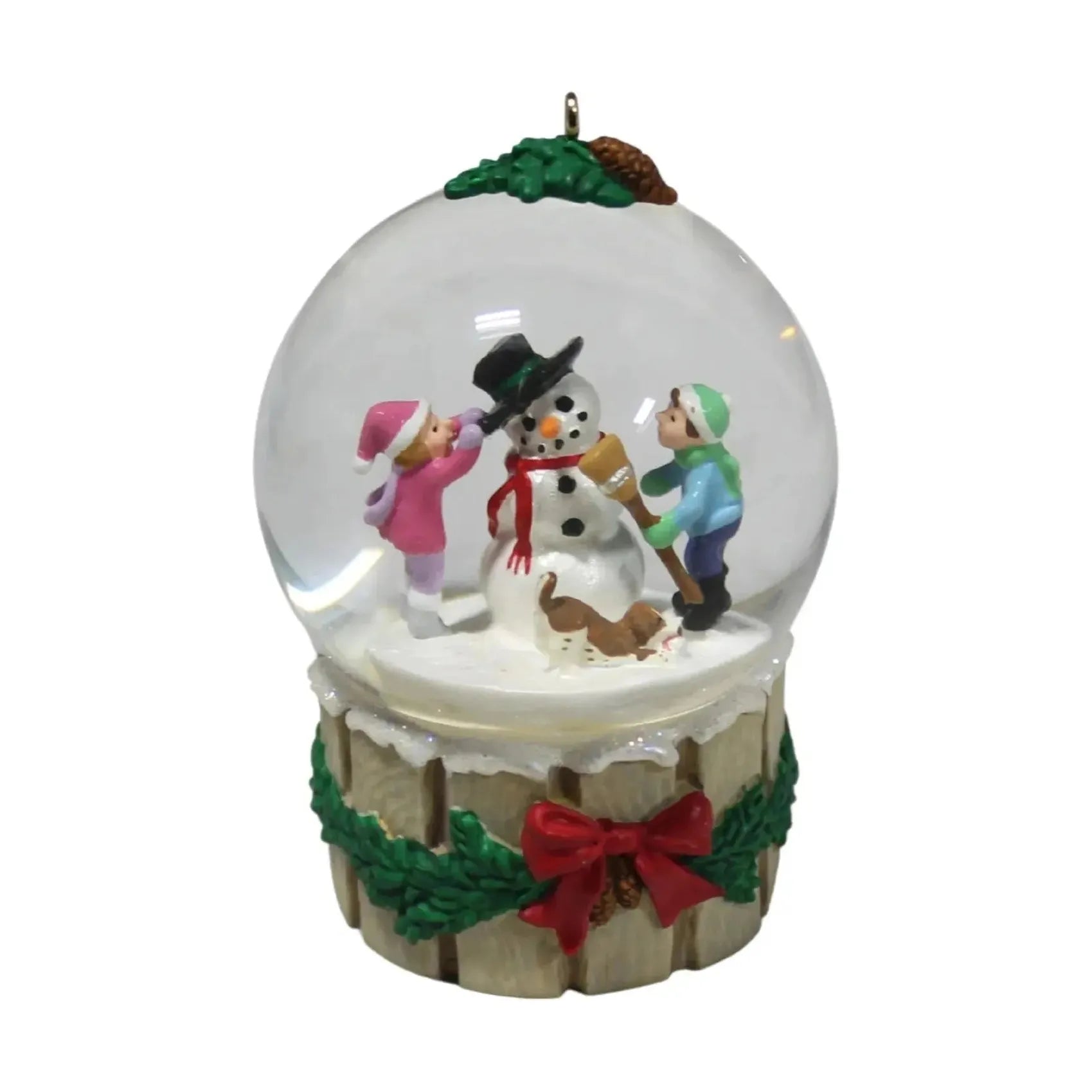 2004 Building a Snowman Hallmark Ornament (Winter Wonderland) QX8251 Image1