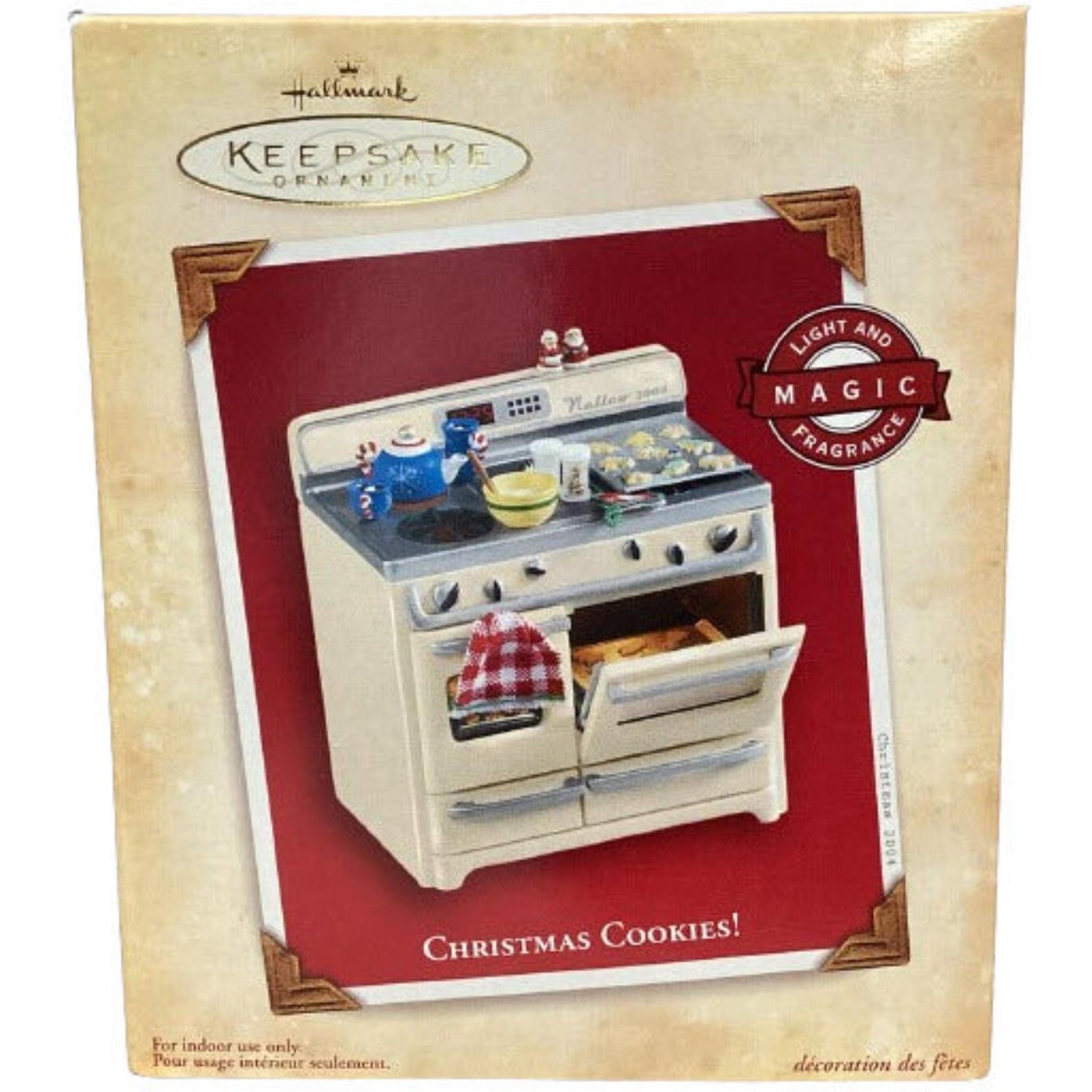 2004 Christmas Cookie! Hallmark Ornament (Kitchen) QLX7611
