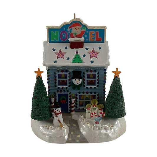 2004 Electrical Spectacle! Hallmark Ornament (Magic Village) QLX7624 Image4
