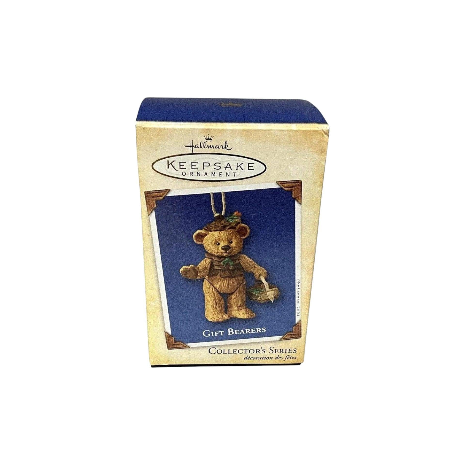 2004 Gift Bearers Hallmark Ornament (Gift Bearers) QX8401 Image2
