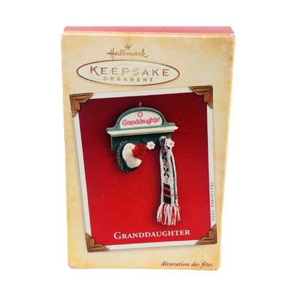 2004 GrandDaughter Hallmark Ornament (GrandDaughter) QXG5571