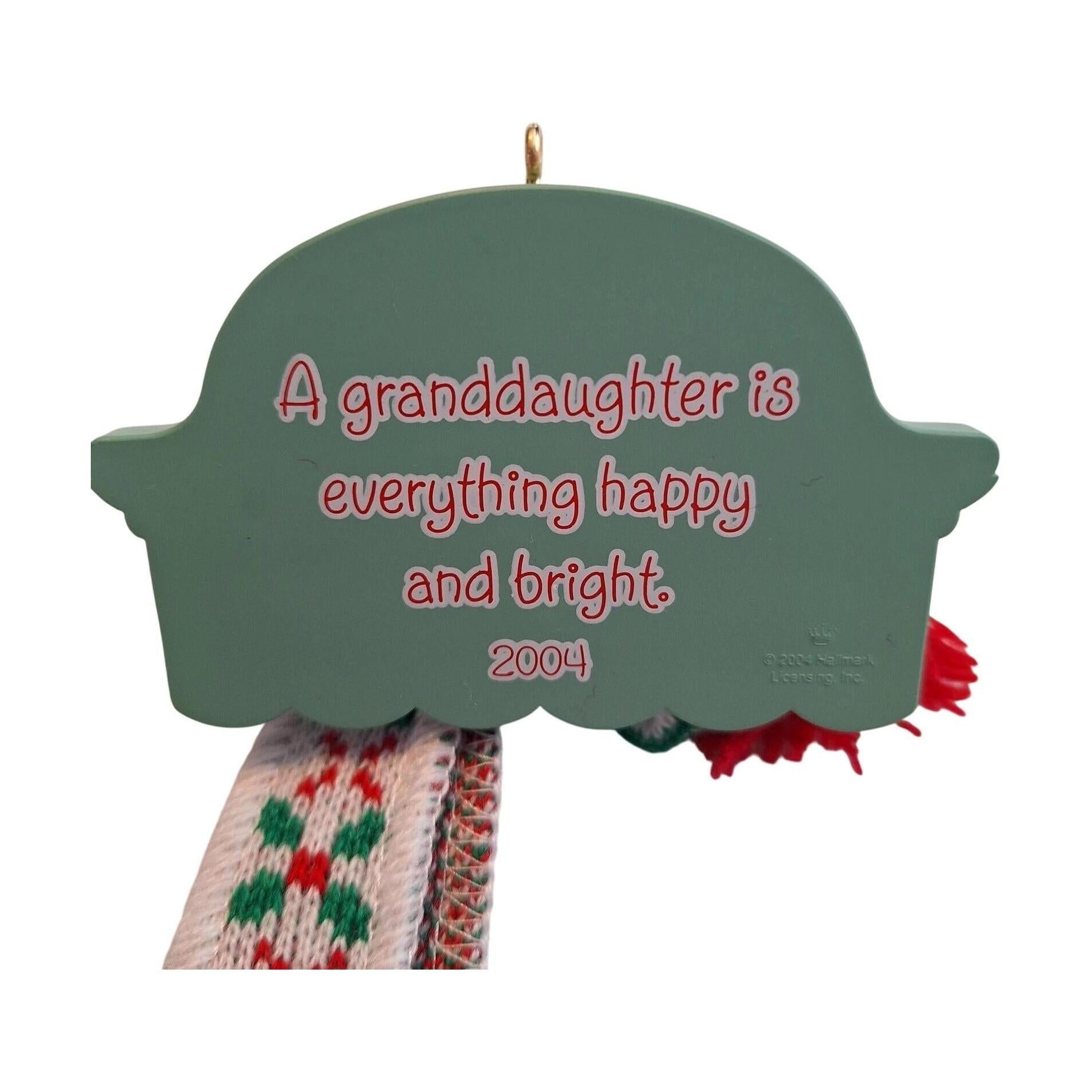 2004 GrandDaughter Hallmark Ornament (GrandDaughter) QXG5571 Image4