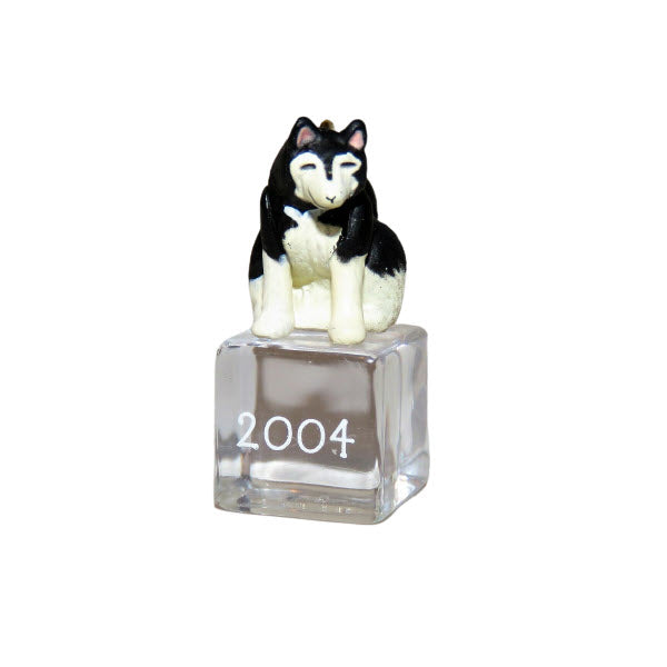2004 Ice Block Buddies Hallmark Ornament (Ice Block Buddies) QXM5141