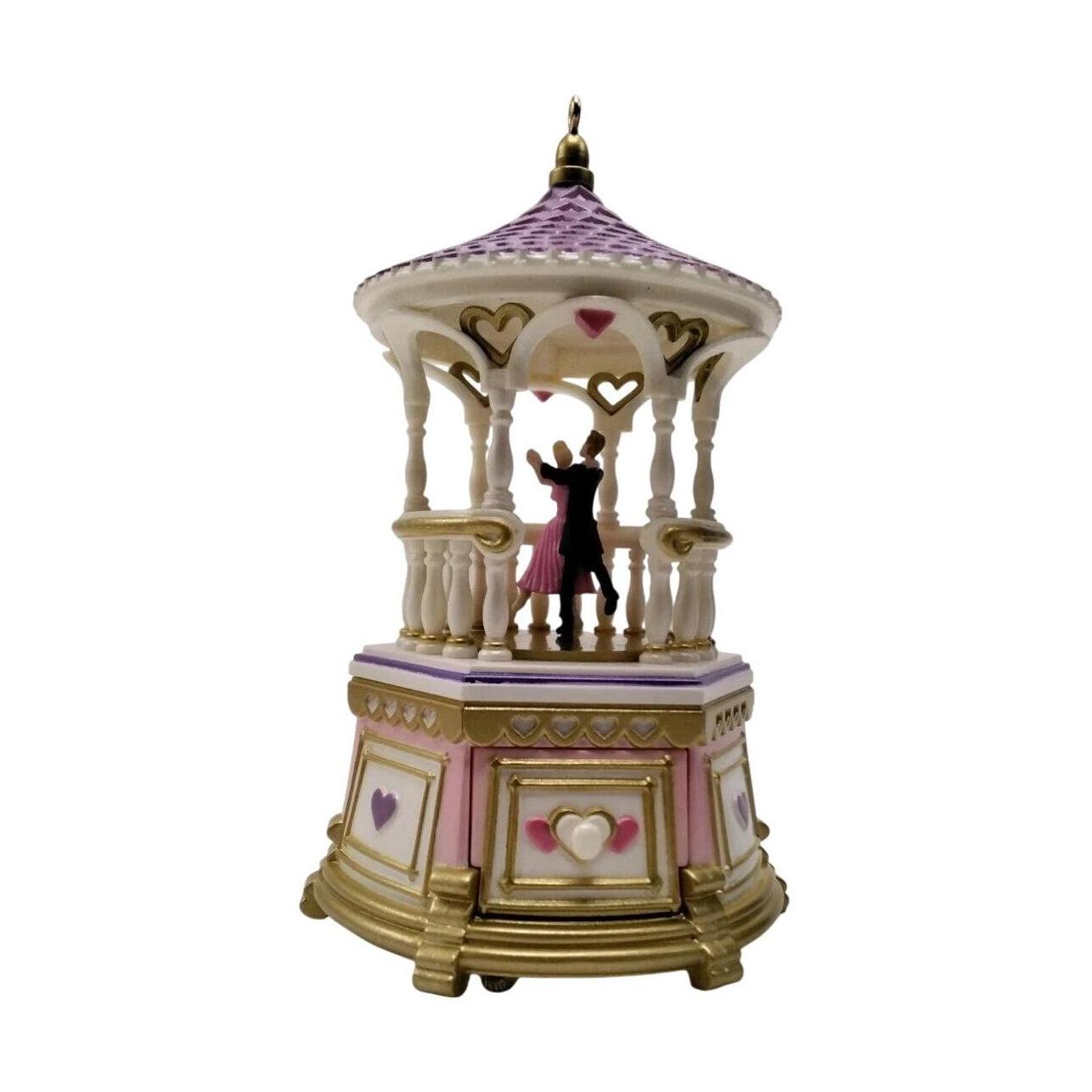 2004 Jewelry Box Gazebo Hallmark Ornament (Treasures and Dreams) QX8121 Image1