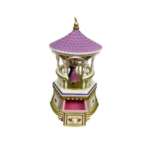 2004 Jewelry Box Gazebo (Treasures and Dreams)