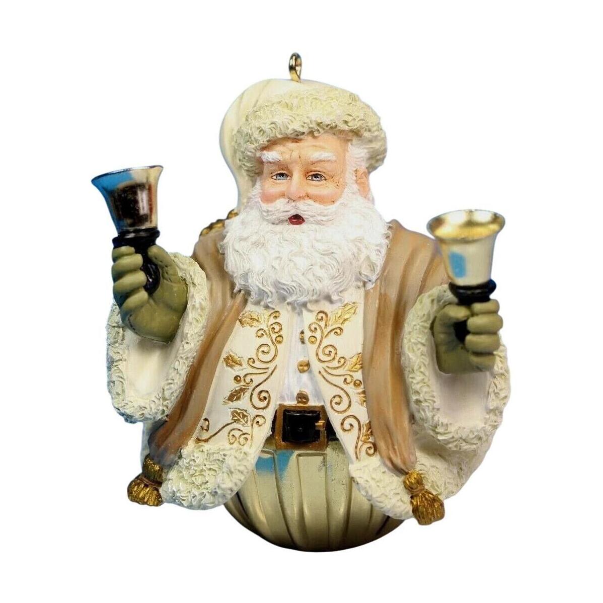 2004 Jolly Old Kris Jingle Hallmark Ornament (Santa Claus) QXG5501 Image4