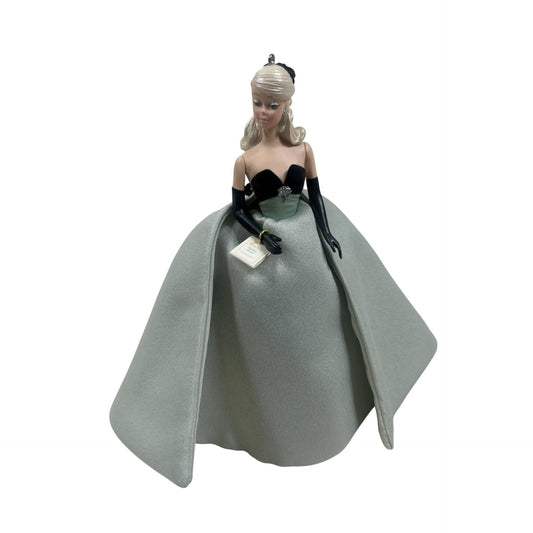 2004 Lisette Hallmark Ornament (Barbie) QXI8541 Image1