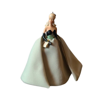 2004 Lisette Hallmark Ornament (Barbie) QXI8541