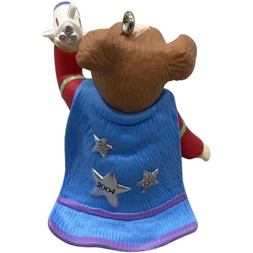 2004 My Third Christmas Hallmark Ornament (Child's Age Collection) QXG5681