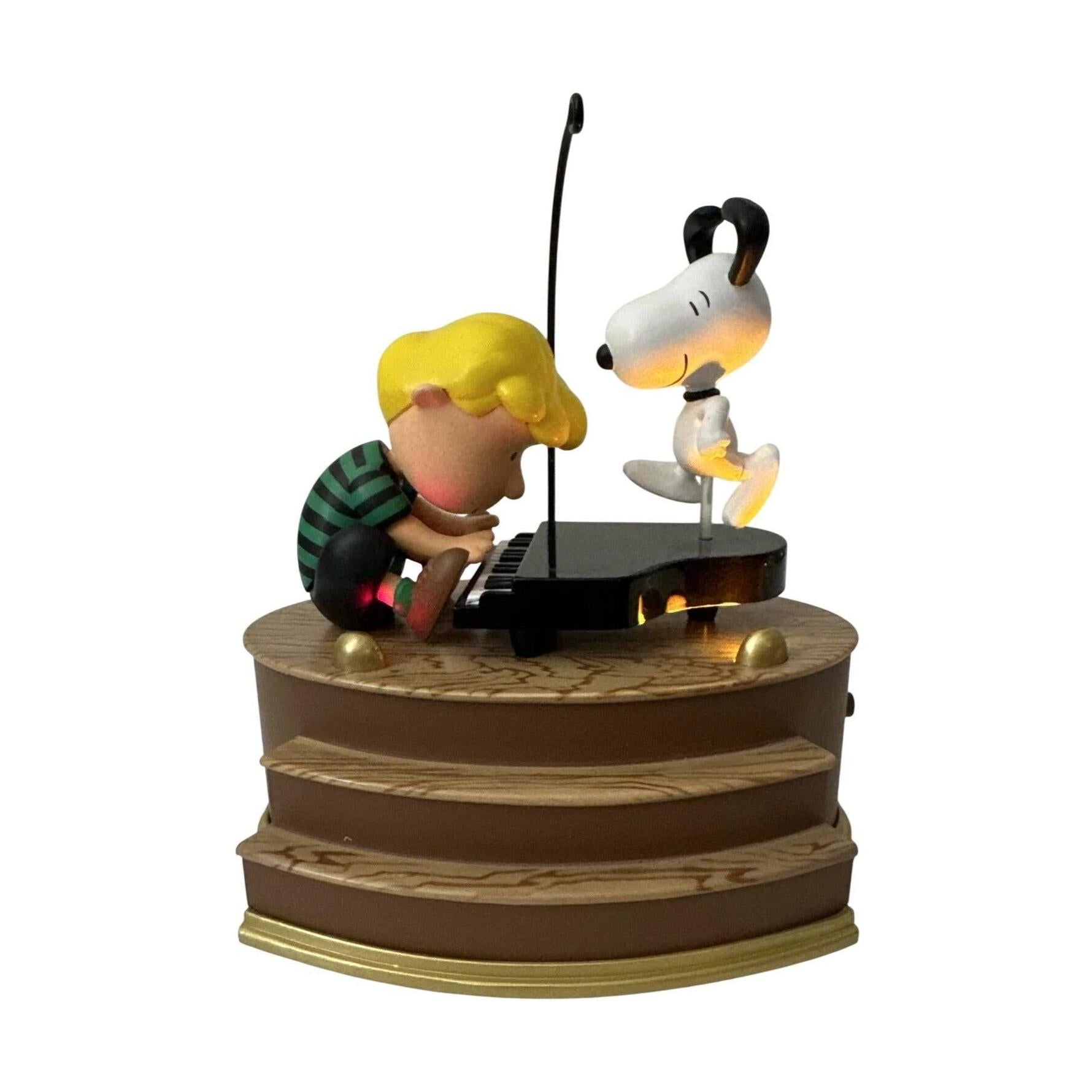 2004 Peanuts Love to Dance Snoopy Hallmark Ornament (Peanuts) QXI4114 Image1