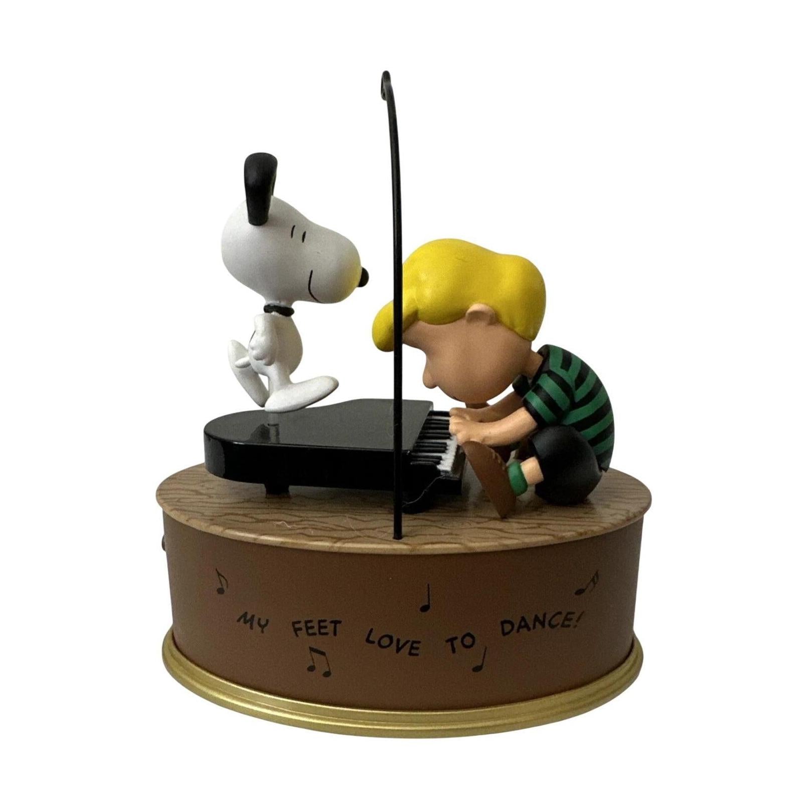 2004 Peanuts Love to Dance Snoopy Hallmark Ornament (Peanuts) QXI4114 Image5