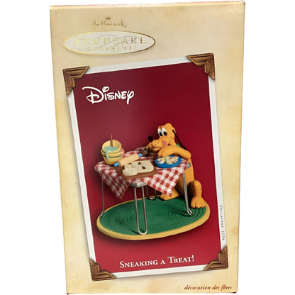 2004 Sneaking A Treat! Hallmark Ornament (Pluto) QRP4294