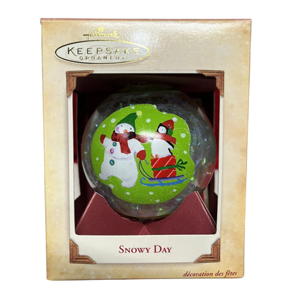 2004 Snowy Day Hallmark Ornament (Ball) QXG5454