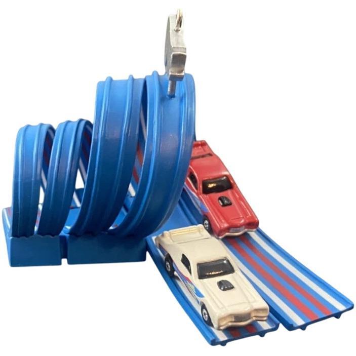 2004 Thrill Drivers Corkscrew Race Hallmark Ornament (Hot Wheels) QXI8634