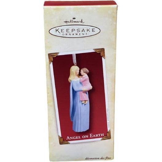 2005 Angel On Earth Hallmark Ornament (Angel) QXG4372
