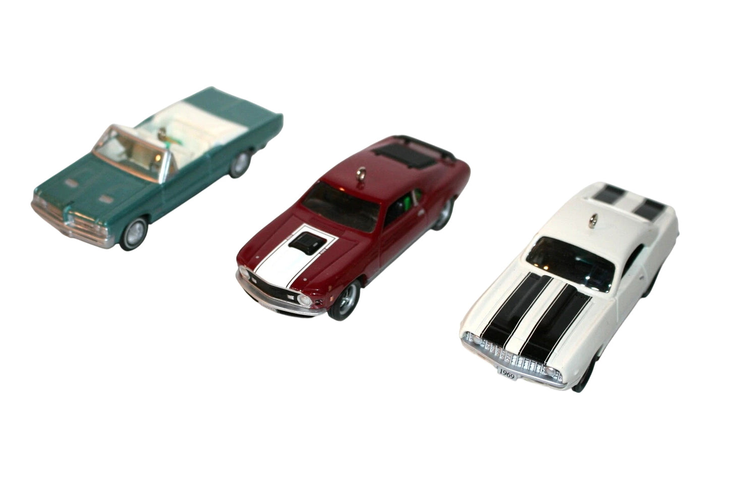2005 Hallmark Ornament (Muscle Cars Set) Muscle Cars Hallmark Ornament (Classic American Cars) QXC5009
