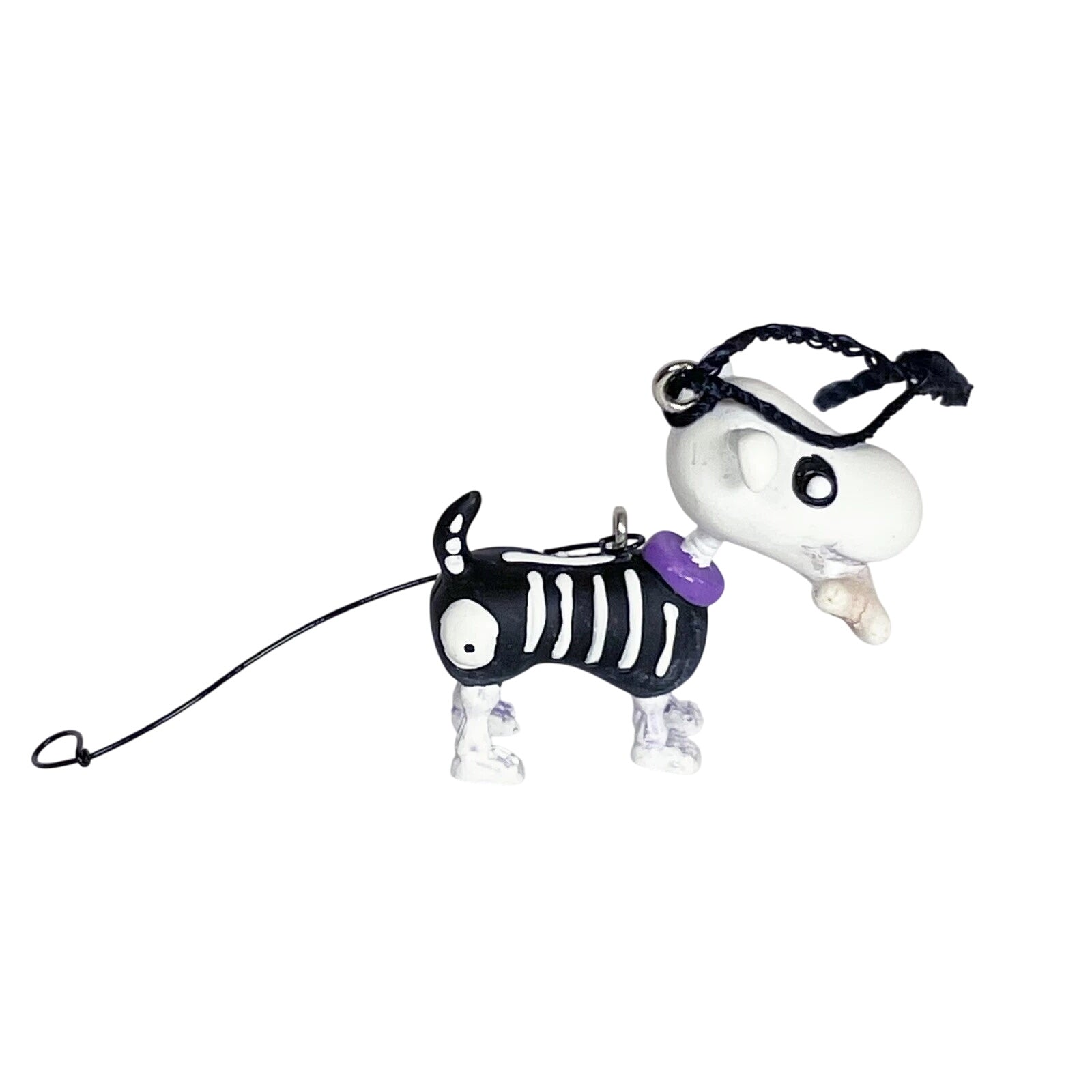 2005 Hauntington Collection Ms. Bonnie and Bones Hallmark Ornament (Halloween) QFO6342