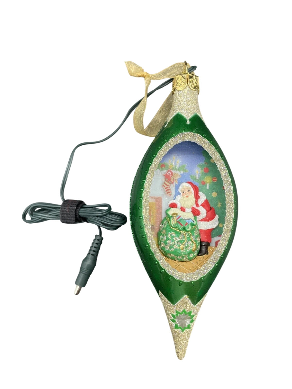 2005 Illuminations Santa's Christmas Magic Hallmark Ornament (Illuminations) QLM7952