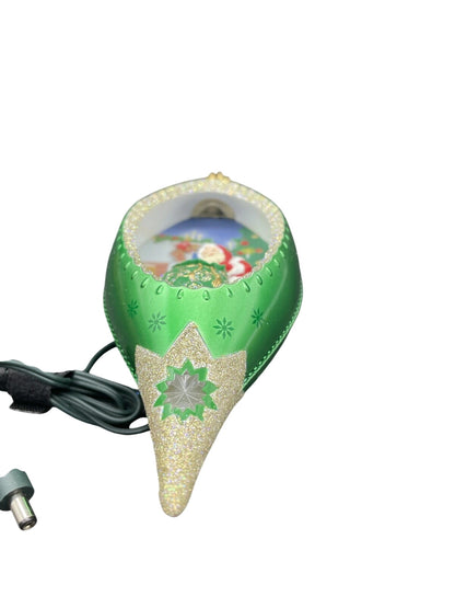 2005 Illuminations Santa's Christmas Magic Hallmark Ornament (Illuminations) QLM7952