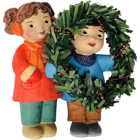 2005 Little Helpers (Hanging the Wreath) (Wreath)