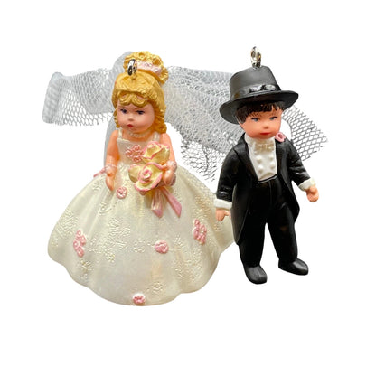 2005 Rosette Dreams Bride and Groom Hallmark Ornament (Madame Alexander) QXM2082