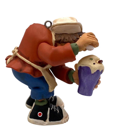 2005 Scoops McGore - Hauntington Collection Hallmark Ornament (Halloween) QFO6312