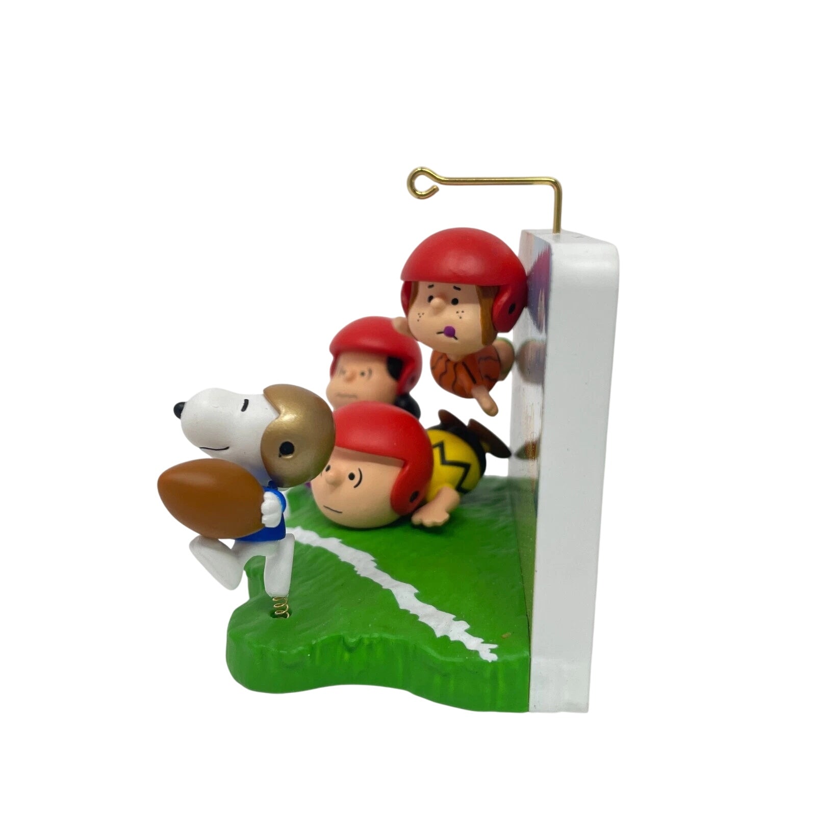 2005 Touchdown Snoopy Hallmark Ornament (Peanuts) QXI6285