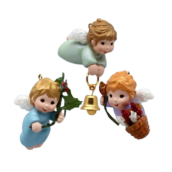 2005 Angelic Trio Hallmark Ornament (Angel) QXM8162