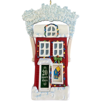2005 Christmas Countdown Hallmark Ornament (Buildings & Houses) QXG4455