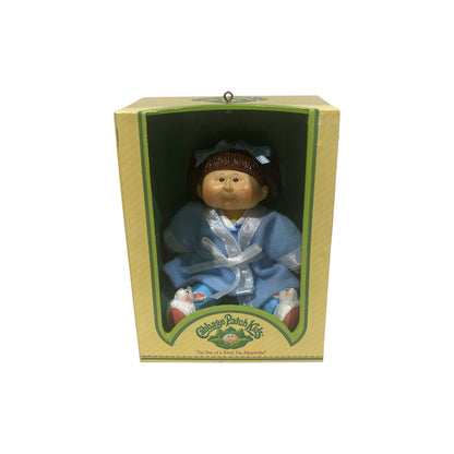 2005 Christmas Eve – Cabbage Patch Kids Doll (Heirloom Ornament Collection) Carlton Cards Heirloom Ornament CXOR-172N Image3