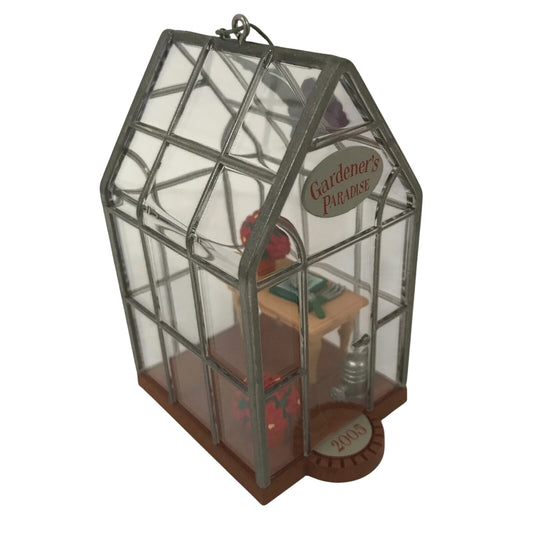 2005 Gardener's Paradise Hallmark Ornament (Garden) QXG4285 Image1