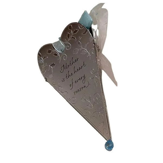 2005 Heart of Motherhood Hallmark Ornament (Family) QEP2036 Image1