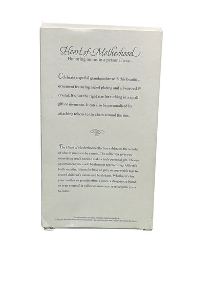 2005 Heart of Motherhood Hallmark Ornament (Family) QEP2036 Image4