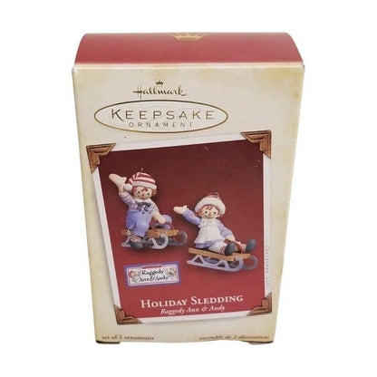 2005 Holiday Sledding Hallmark Ornament (Raggedy Ann & Andy) QXI6282 Image2