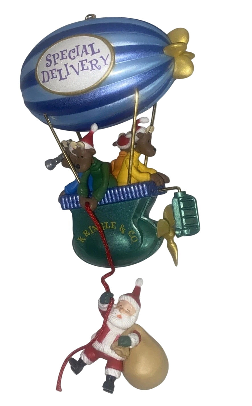 2005 Kris and the Kringles Hallmark Ornament (Kris and the Kringles) QX2185 Image4