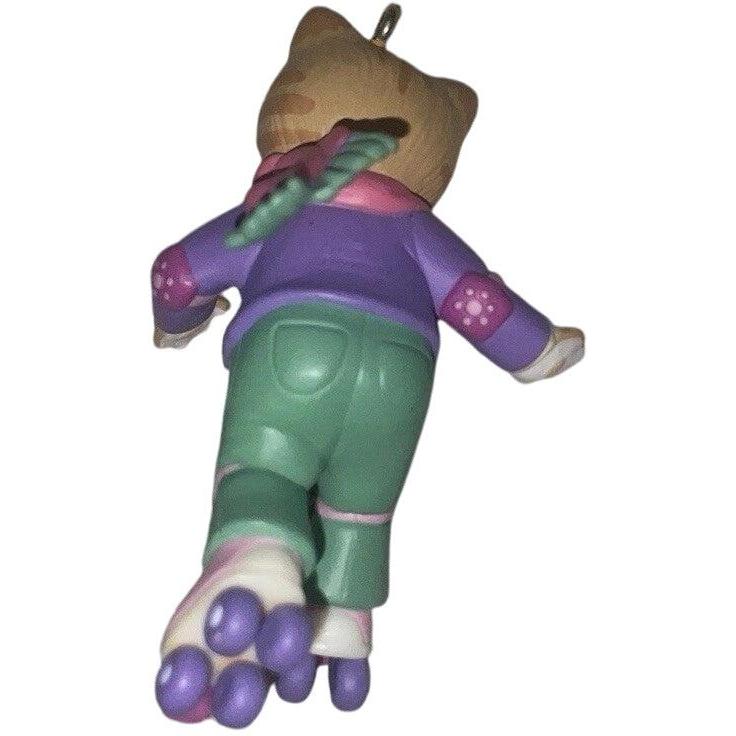 2005 My Fifth Christmas Hallmark Ornament (Child's Age Collection) QXG4585