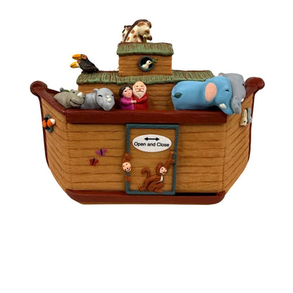 2005 Noah's Ark Hallmark Ornament (Noah's Ark) QXG4355 Image1