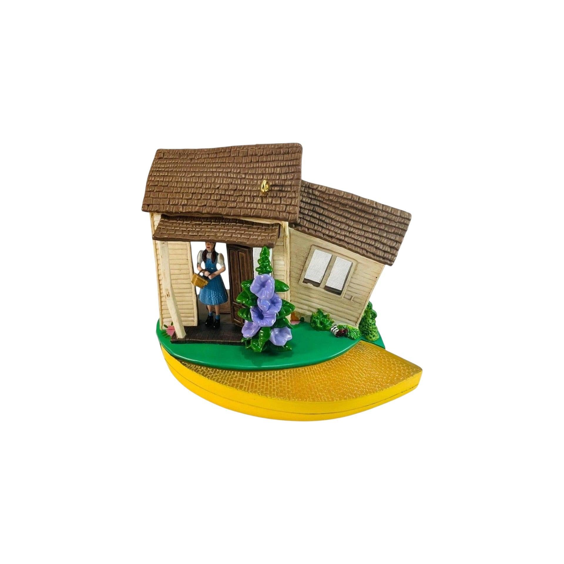 2005 Over The Rainbow Hallmark Ornament (The Wizard of Oz) QXI8932 Image1