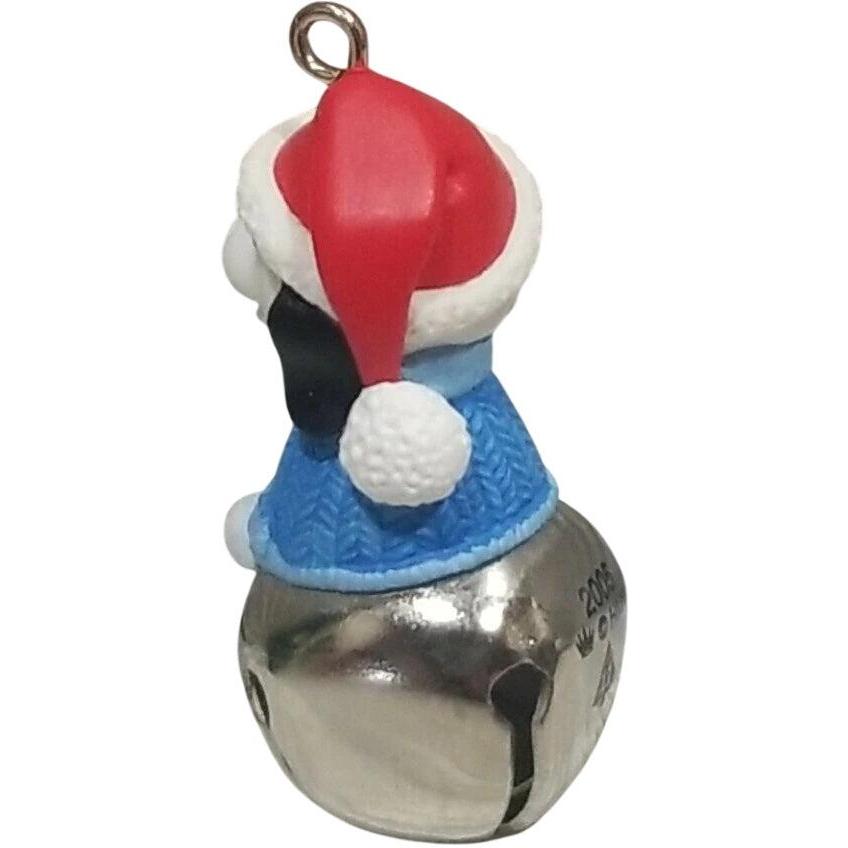 2005 Puppy Hallmark Ornament (Christmas Bell) QXM8975