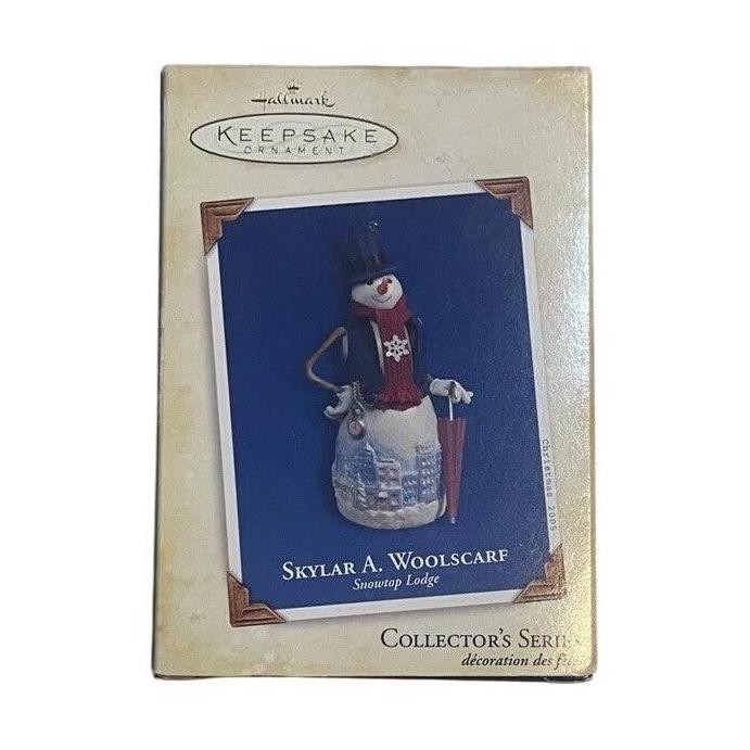 2005 Skylar A. Woolscarf Hallmark Ornament (Snowtop Lodge) QX2405 Image2