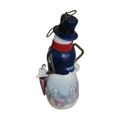 2005 Skylar A. Woolscarf Hallmark Ornament (Snowtop Lodge) QX2405 Image4