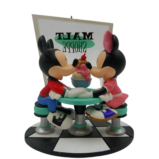 2005 Soda Shop Sweethearts Hallmark Ornament (Mickey and Minnie) QRP4072 Image1