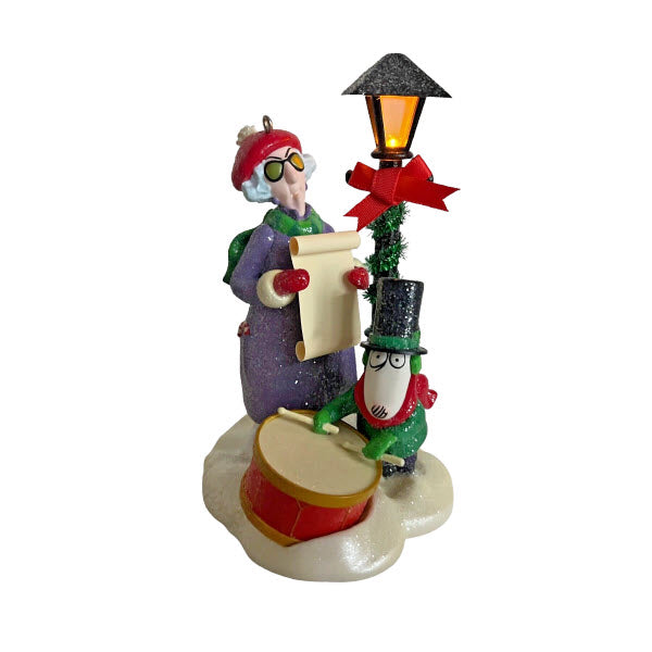 2005 The Crabby Caroler Hallmark Ornament (Maxine) QLX7592